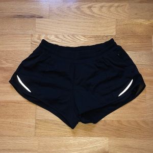 Lululemon Hottie Hot Short 2.5”